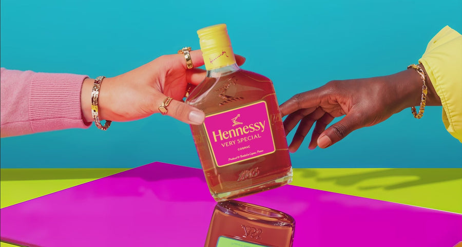 Hennessy VS Flask Fin de Año 2025 Etiqueta Rosa